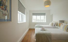 Gasthaus The Eyre Square Townhouse  3*